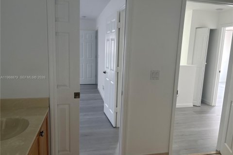 Adosado en alquiler en West Palm Beach, Florida, 4 dormitorios, 166.3 m2 № 2078409 - foto 30