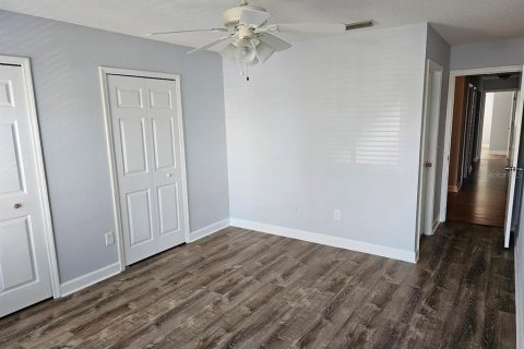 Adosado en venta en Brandon, Florida, 2 dormitorios, 148.18 m2 № 2096101 - foto 18