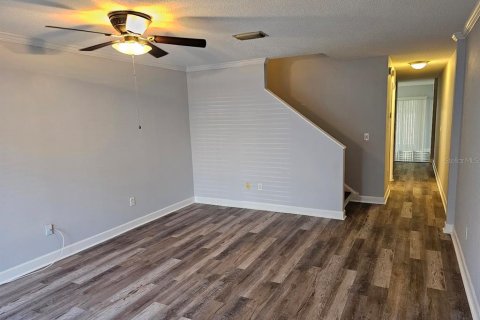 Adosado en venta en Brandon, Florida, 2 dormitorios, 148.18 m2 № 2096101 - foto 7