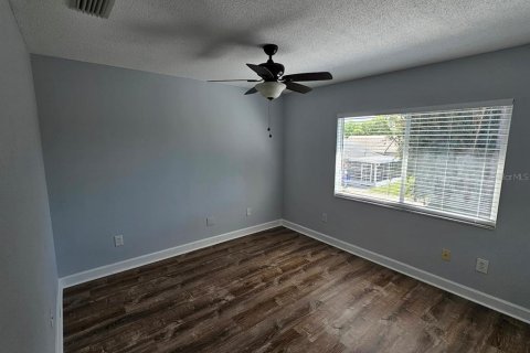 Adosado en venta en Brandon, Florida, 2 dormitorios, 148.18 m2 № 2096101 - foto 12