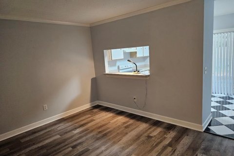 Adosado en venta en Brandon, Florida, 2 dormitorios, 148.18 m2 № 2096101 - foto 16