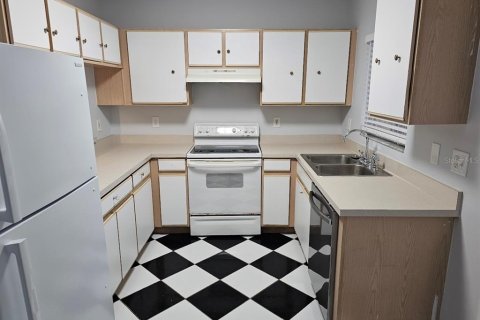 Adosado en venta en Brandon, Florida, 2 dormitorios, 148.18 m2 № 2096101 - foto 10