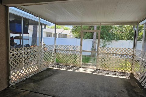 Adosado en venta en Brandon, Florida, 2 dormitorios, 148.18 m2 № 2096101 - foto 20