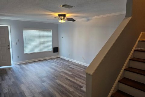 Adosado en venta en Brandon, Florida, 2 dormitorios, 148.18 m2 № 2096101 - foto 8