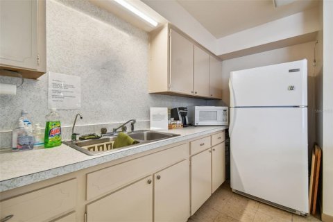 Copropriété à vendre à Pinellas Park, Floride: 1 chambre, 83.8 m2 № 2157959 - photo 30