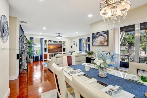 Casa en venta en Davie, Florida, 4 dormitorios, 167.78 m2 № 1936229 - foto 15