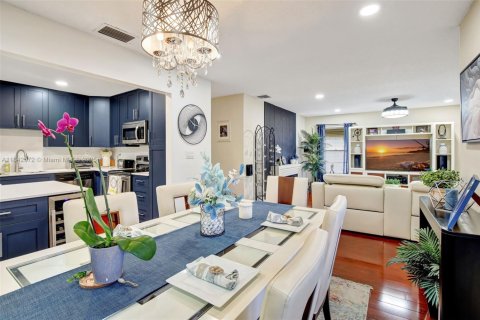 Casa en venta en Davie, Florida, 4 dormitorios, 167.78 m2 № 1936229 - foto 14