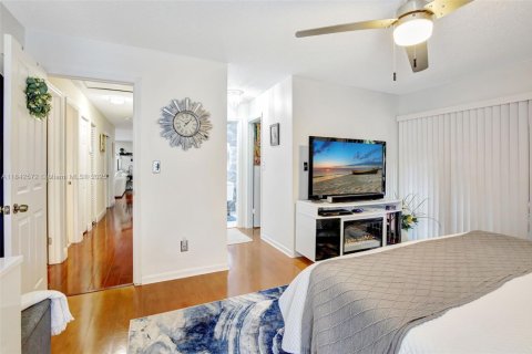 Casa en venta en Davie, Florida, 4 dormitorios, 167.78 m2 № 1936229 - foto 24