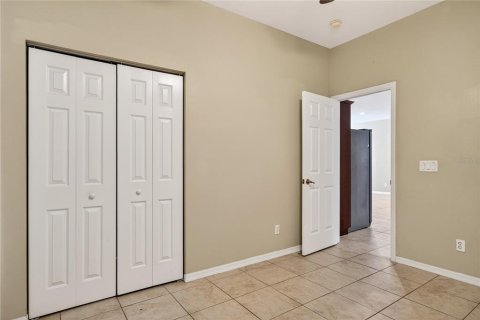 House in Tavares, Florida 4 bedrooms, 193.14 sq.m. № 2117519 - photo 27