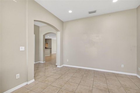 House in Tavares, Florida 4 bedrooms, 193.14 sq.m. № 2117519 - photo 8