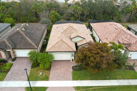 House in Venice, Florida 3 bedrooms, 152.17 sq.m. № 2094259 - photo 2