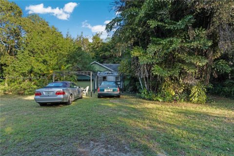 Terreno en venta en Miami, Florida № 1974994 - foto 6