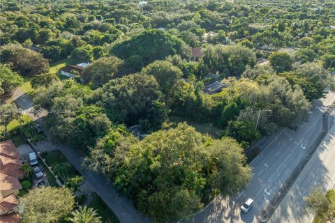 Terreno en venta en Miami, Florida № 1974994 - foto 3