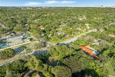 Terreno en venta en Miami, Florida № 1974994 - foto 10