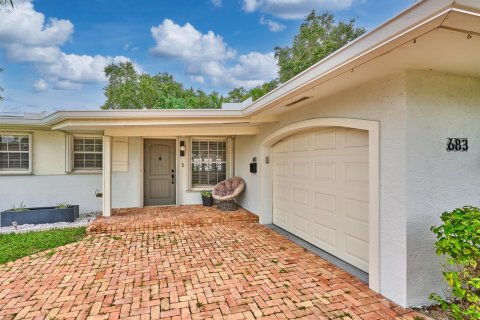 House in Boca Raton, Florida 3 bedrooms, 163.42 sq.m. № 2251048 - photo 9
