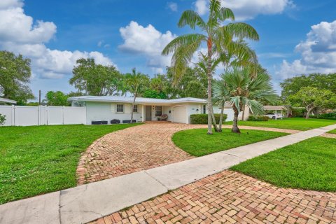 House in Boca Raton, Florida 3 bedrooms, 163.42 sq.m. № 2251048 - photo 3
