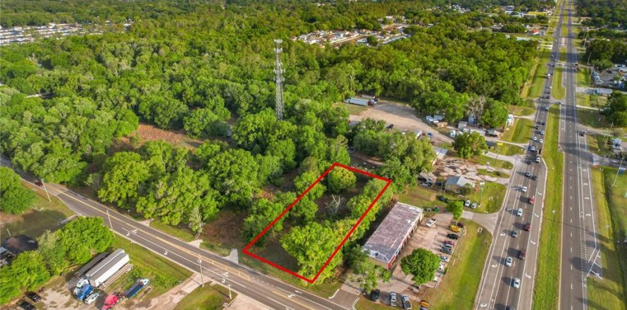 Terreno en Lakeland, Florida № 2098933