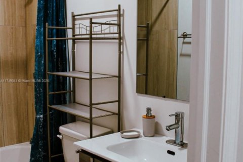 Купить виллу или дом в Лихай-Эйкерс, Флорида 3 спальни, 125.79м2, № 1859801 - фото 13