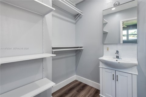 Casa en venta en Dania Beach, Florida, 3 dormitorios, 144 m2 № 2044439 - foto 15