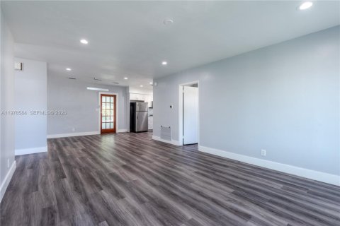 Casa en venta en Dania Beach, Florida, 3 dormitorios, 144 m2 № 2044439 - foto 5