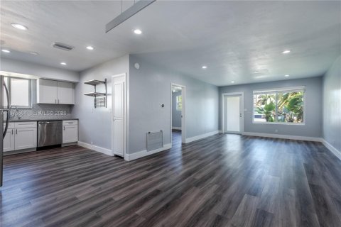 Casa en venta en Dania Beach, Florida, 3 dormitorios, 144 m2 № 2044439 - foto 7