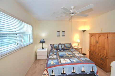 Condo in Dunedin, Florida, 2 bedrooms  № 2375550 - photo 22