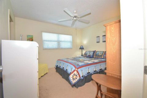 Condo in Dunedin, Florida, 2 bedrooms  № 2375550 - photo 19