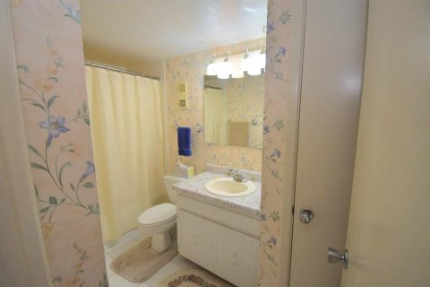 Condo in Dunedin, Florida, 2 bedrooms  № 2375550 - photo 11