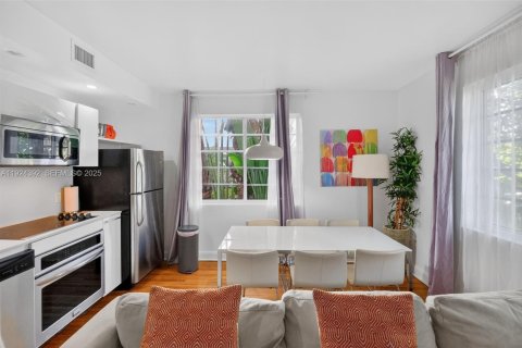 Купить кондоминиум в Майами-Бич, Флорида 2 спальни, 76.18м2, № 1982683 - фото 8