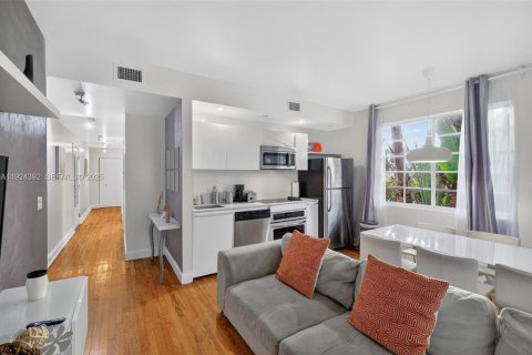 Купить кондоминиум в Майами-Бич, Флорида 2 спальни, 76.18м2, № 1982683 - фото 6