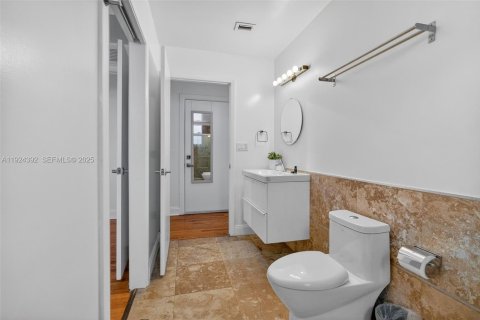 Купить кондоминиум в Майами-Бич, Флорида 2 спальни, 76.18м2, № 1982683 - фото 15