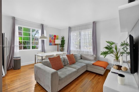 Кондоминиум с 2 спальнями в Майами-Бич, Флорида № 1982683