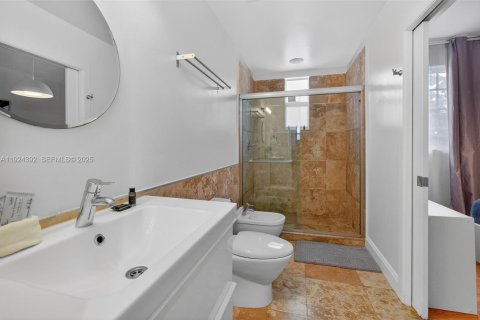 Купить кондоминиум в Майами-Бич, Флорида 2 спальни, 76.18м2, № 1982683 - фото 14