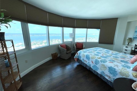 Condo in Daytona Beach, Florida, 2 bedrooms  № 1900713 - photo 9