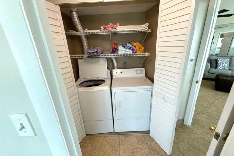 Condo in Daytona Beach, Florida, 2 bedrooms  № 1900713 - photo 20