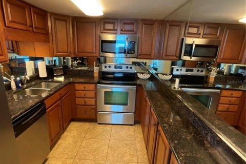 Condo in Daytona Beach, Florida, 2 bedrooms  № 1900713 - photo 5