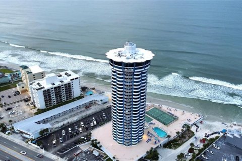 Condo in Daytona Beach, Florida, 2 bedrooms  № 1900713 - photo 22