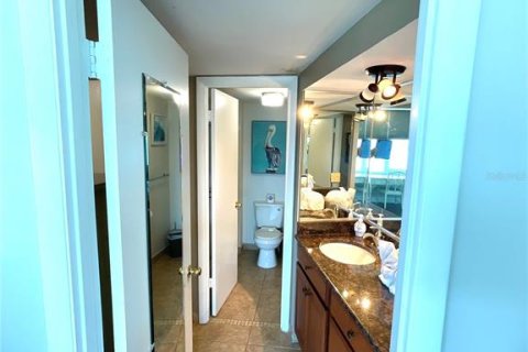 Condo in Daytona Beach, Florida, 2 bedrooms  № 1900713 - photo 13