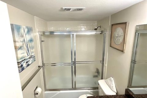 Condo in Daytona Beach, Florida, 2 bedrooms  № 1900713 - photo 17