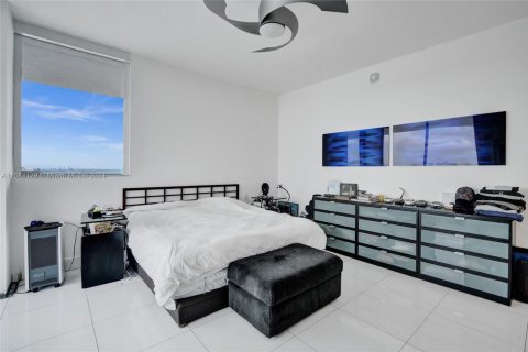 Condo in North Bay Village, Florida, 3 bedrooms  № 1710460 - photo 21