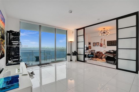 Condo in North Bay Village, Florida, 3 bedrooms  № 1710460 - photo 14