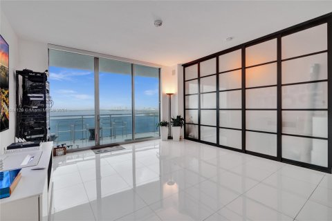 Condo in North Bay Village, Florida, 3 bedrooms  № 1710460 - photo 16