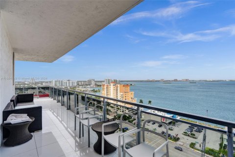 Condo in North Bay Village, Florida, 3 bedrooms  № 1710460 - photo 26