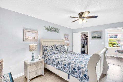 Condo in Saint Petersburg, Florida, 1 bedroom  № 1885292 - photo 18