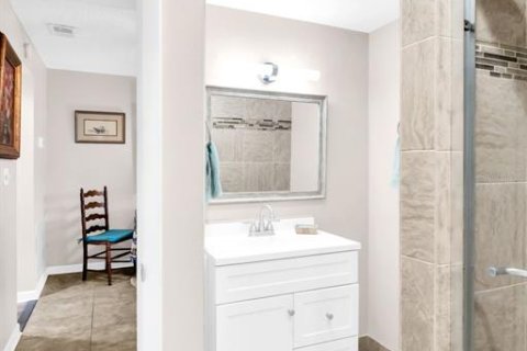 Condo in Saint Petersburg, Florida, 1 bedroom  № 1885292 - photo 24