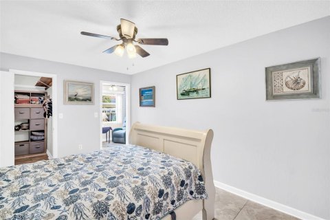 Condo in Saint Petersburg, Florida, 1 bedroom  № 1885292 - photo 20
