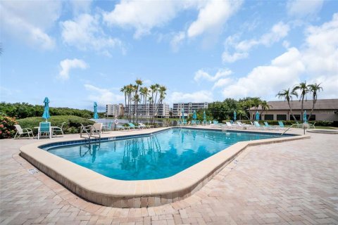Condo in Saint Petersburg, Florida, 1 bedroom  № 1885292 - photo 26