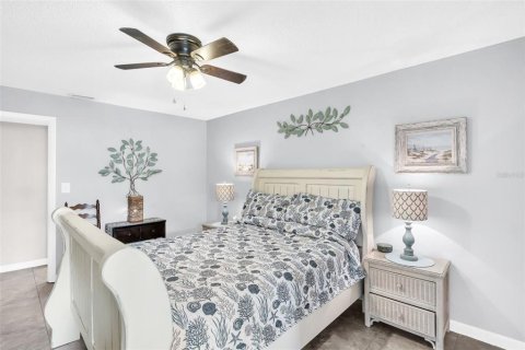 Condo in Saint Petersburg, Florida, 1 bedroom  № 1885292 - photo 17