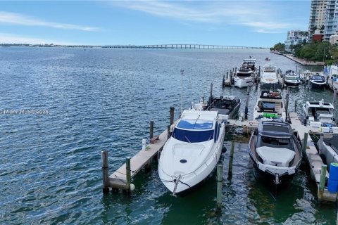 Condo in Miami, Florida  № 1980729 - photo 15