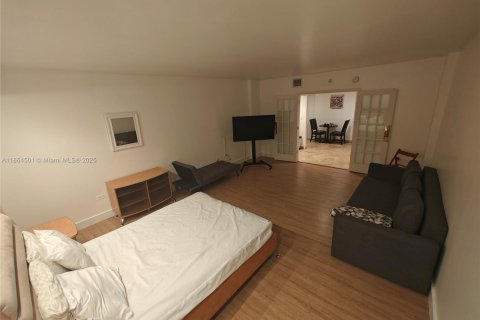 Condo in Miami, Florida  № 1980729 - photo 26